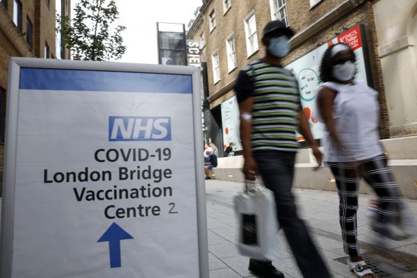 Covid-19 : le Royaume-Uni donne le feu vert à la vaccination des 12-15 ans