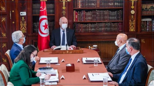 Saïed: “Développer une idée de la politique que suivra le gouvernement”