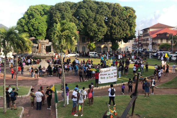 Nouvelle manifestation de la caravane de liberté à Cayenne contre le pass sanitaire et l'obligation vaccinale