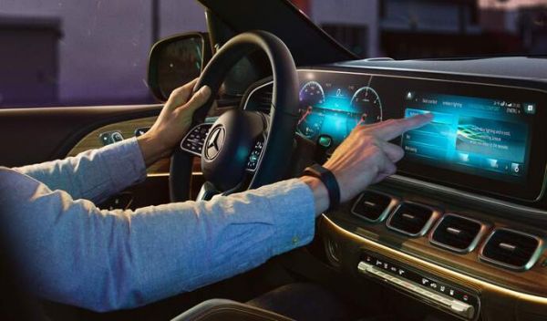 Pénurie de semi-conducteurs : l'automobile est-elle trop "geek" ?