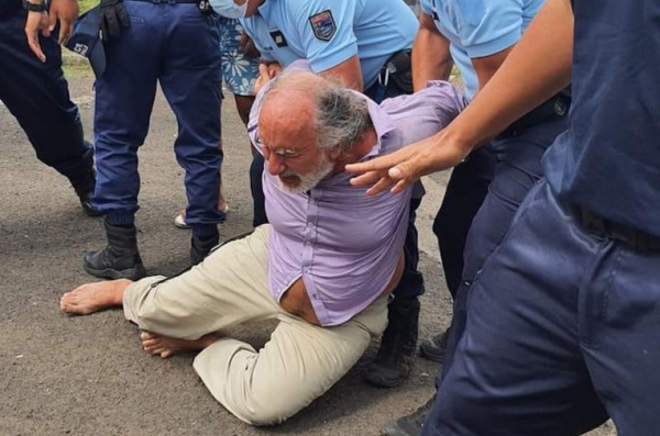 Polynésie: le Dr Jean-Paul Théron, qui soignait ses patients à l'ivermectine, interpellé et placé en garde par la gendarmerie