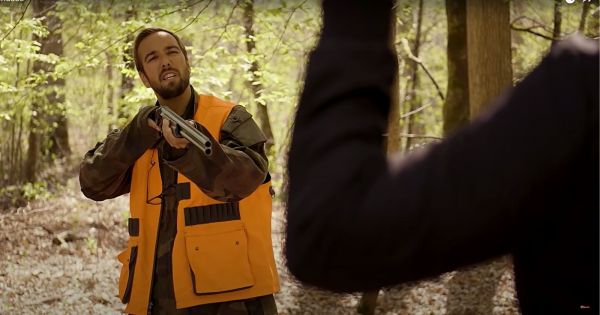 VIDÉO. Ouverture de la chasse : Franjo se paie les chasseurs dans un sketch absurde et drôle