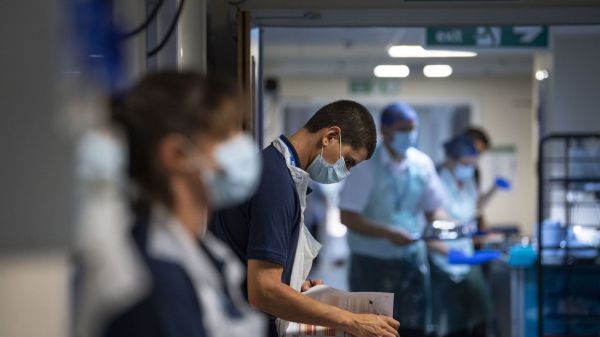 Des milliers de personnes de plus que d'habitude meurent ... mais ce n'est pas à cause de la Covid (The Telegraph)