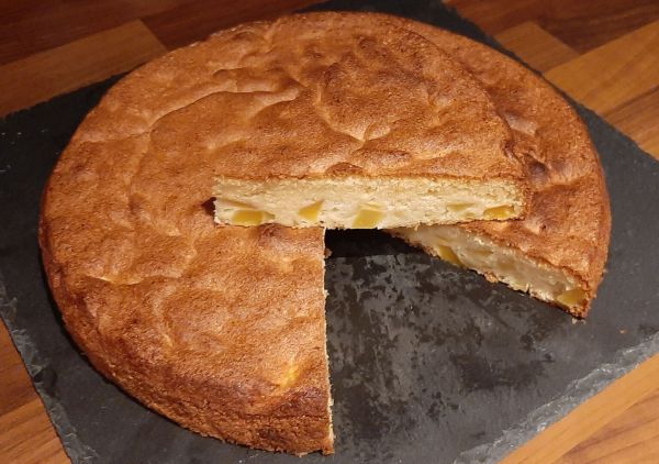 Recette d'un gâteau moelleux à la mangue fraîche. Facile et rapide à faire
