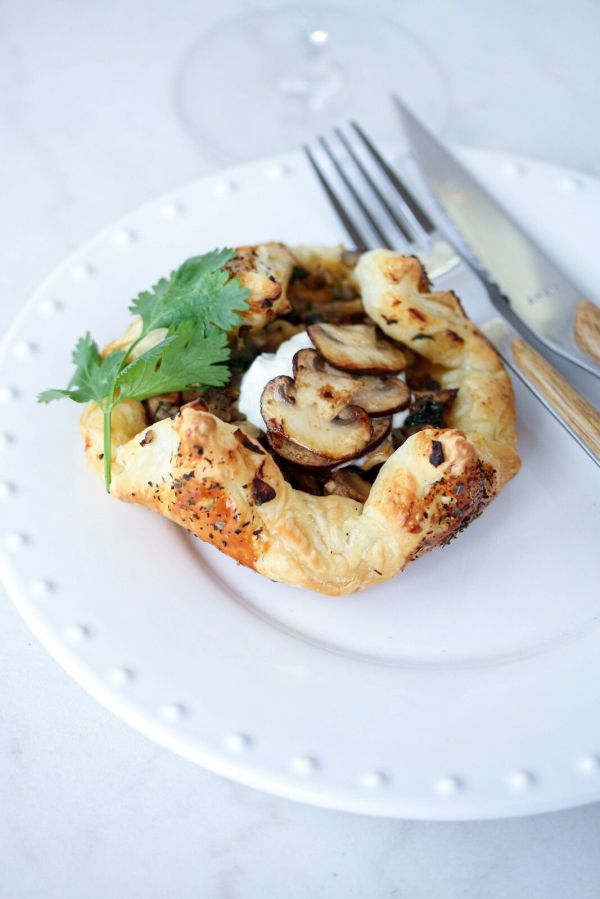 Feuilleté aux champignons et à la coriandre