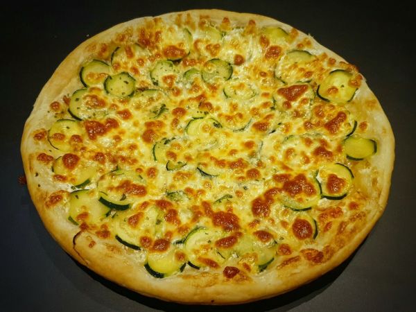 Recette de tarte à la courgette et mozzarella. Une recette végétarienne !