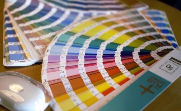 Misterbricolo réalise ses propres teintes de peinture ...