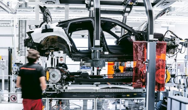 Audi manque de puce et privilégie son très haut de gamme