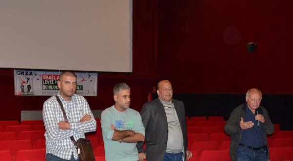 Projection-débat dans le cadre de la tournée "Gaza, balle au pied" à Romans-sur-Isère