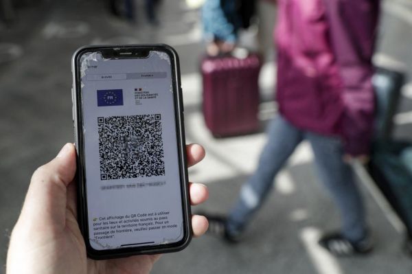 Le gouvernement français envisage de prolonger le passe sanitaire jusqu'à l'été 2022 selon Midi Libre