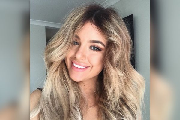 L'ancienne star de Bachelor, Monique Morley, a été hospitalisée pour une péricardite à la suite du vaccin Pfizer (Media en 4-4-2)