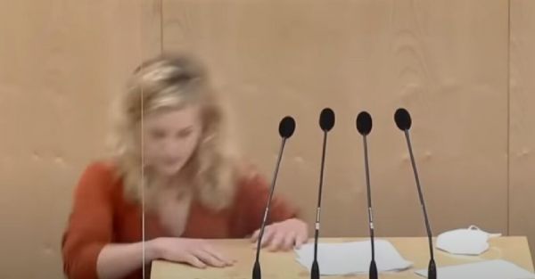 La députée autrichienne Eva Holzleitner fait un malaise en pleine session du Parlement. Quelques temps avant elle avait annoncé sa vaccination (Vidéo)