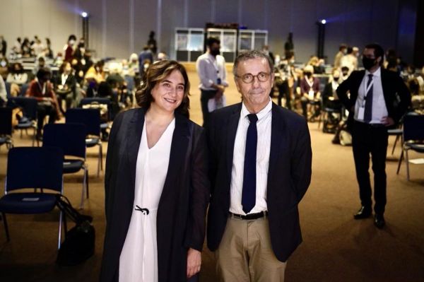 Agriculture urbaine dans Bordeaux : Hurmic annonce des projets de microfermes depuis Barcelone