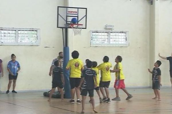 Le cycle des sports en primaire s'achève avec un tournoi de basket-ball à Wallis