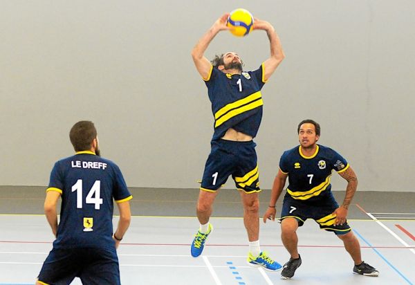 Volley. N3M : Saint-Renan conforte sa place de leader à Chantepie