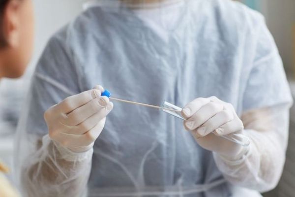 Plusieurs nouveaux cas positifs à la Covid-19 dans une école de Saint-Pierre