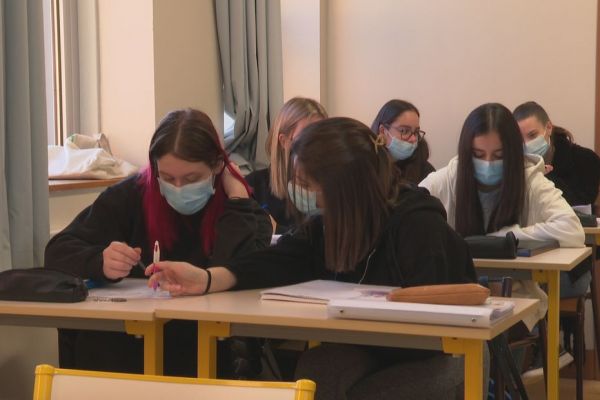 Renforcement des mesures barrières et fermeture d'école à Saint-Pierre et Miquelon