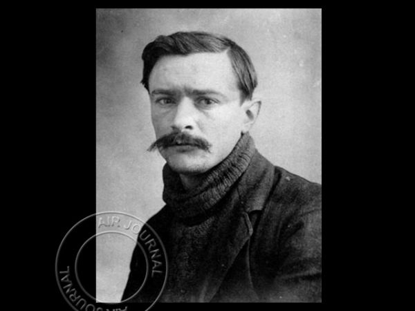 Le 25 novembre 1911 dans le ciel : Hahn et Védrines se retrouvent au tribunal