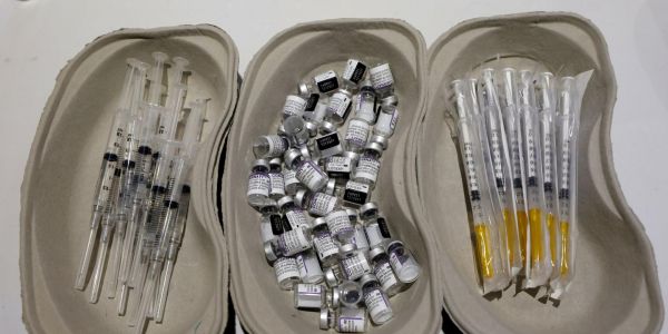 Covid-19 : pourquoi l'élargissement de la dose de rappel s'est imposé au gouvernement