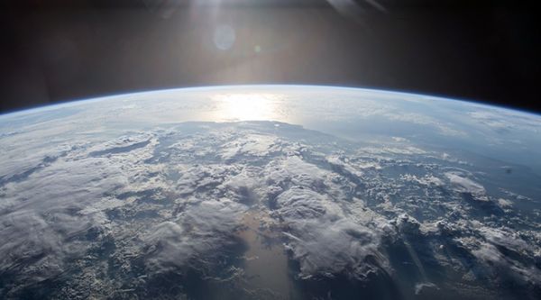 La Terre pourrait bientôt avoir des anneaux à cause de la pollution, selon les scientifiques