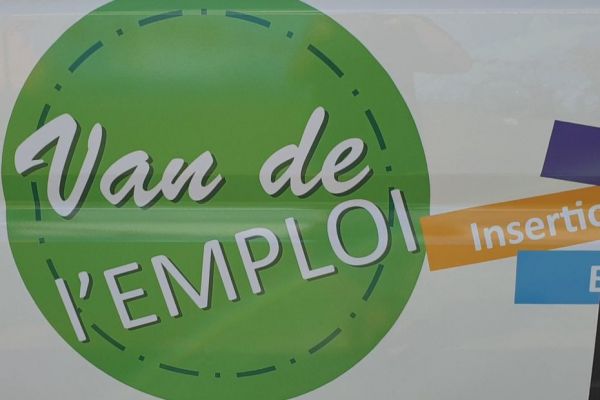 Un mini bus à la rencontre des demandeurs d'emploi