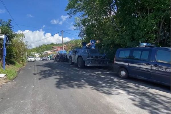 Mouvement social : les forces de l'ordre démantèlent plusieurs barrages