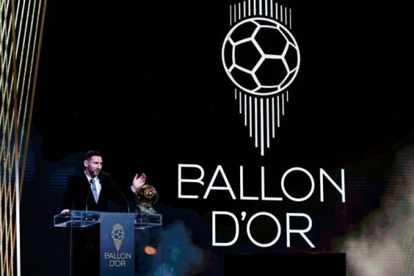 PSG - Lionel Messi Ballon d'Or 2021 ? "Cette année, il ne le mérite pas" selon Jean-Pierre Papin