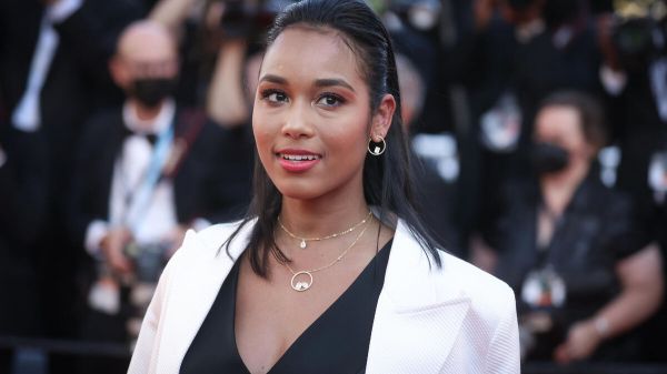 «Je suis la Miss Covid» : Clémence Botino, Miss France 2020, placée à l'isolement avant le concours Miss Univers