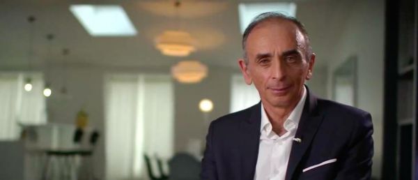 Mercredi soir à 21h15, CNews diffusera un documentaire intitulé "Eric Zemmour, le dynamiteur" et consacré au polémiste qui vient de se déclarer candidat à la présidentielle - VIDEO