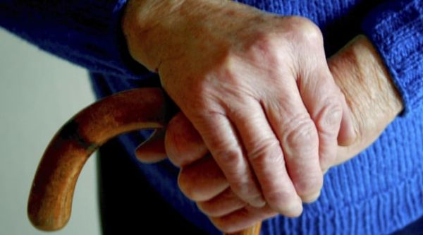 Versailles : Abusée par un couple, une femme de 96 ans se fait voler près de 150.000 euros