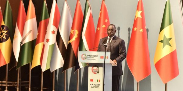 La Chine promet à l'Afrique des vaccins plutôt que des financements