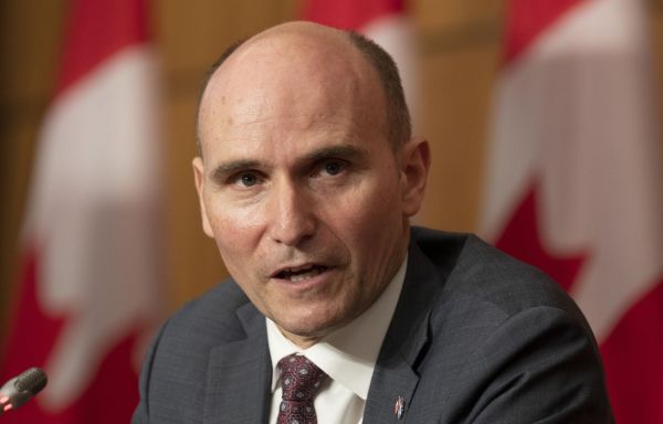 COVID-19: des nouvelles mesures fédérales contre Omicron