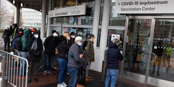 Covid-19 : face à l'aggravation de la situation sanitaire, l'Allemagne en marche vers la vaccination obligatoire