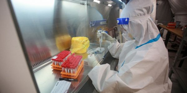 Covid : Omicron risque de devenir majoritaire en Europe d'ici les prochains mois