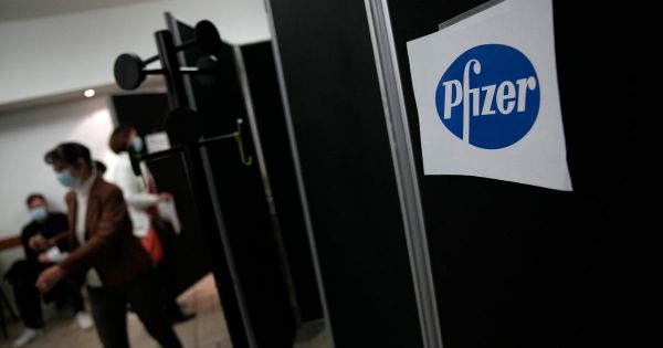 Une "nouvelle pénurie" de vaccin Pfizer? L'alerte du président des maires de France