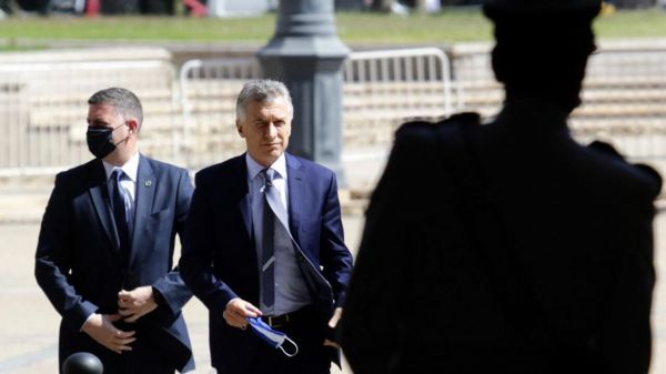 À la Une: l'inculpation pour espionnage de l'ancien président argentin Mauricio Macri