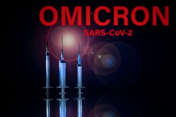 Covid-19: Omicron arrive en France mais Delta ne relâche pas la pression
