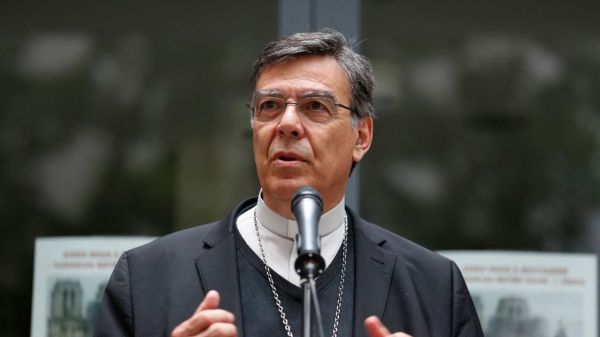 Église : le pape a accepté (rapidement) la démission de l'archevêque de Paris