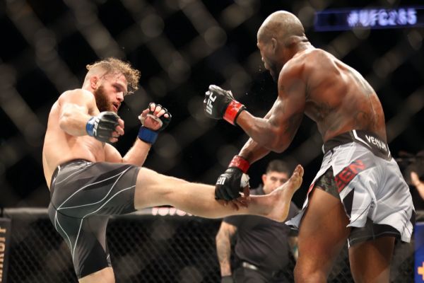 Vidéo : l'impressionnant KO infligé par Rafael Fiziev à l'UFC