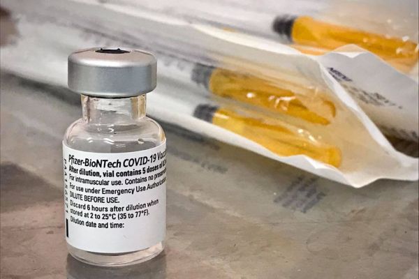Les autorités ont-elles demandé de rallonger la durée de conservation de vaccins périmés ?