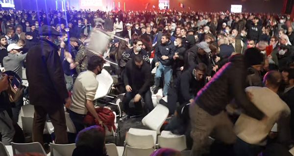 Violences lors du meeting d'Eric Zemmour : l'agresseur présenté à un juge d'instruction mercredi