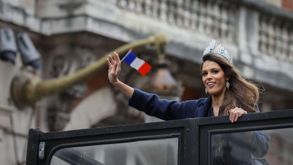 Miss Univers : Iris Mittenaere sera jurée du concours 2022
