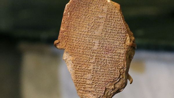 Volée il y a trente ans, une tablette d'argile mésopotamienne vieille de 3 500 ans vient d'être restituée à l'Irak