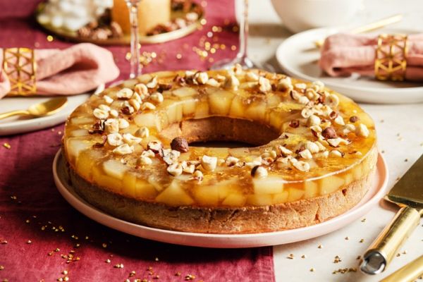 Tarte couronne aux noisettes et poires