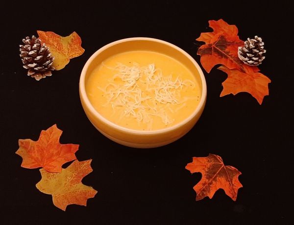 Velouté de chou-fleur et patate douce. Recette d'entrée chaude onctueuse
