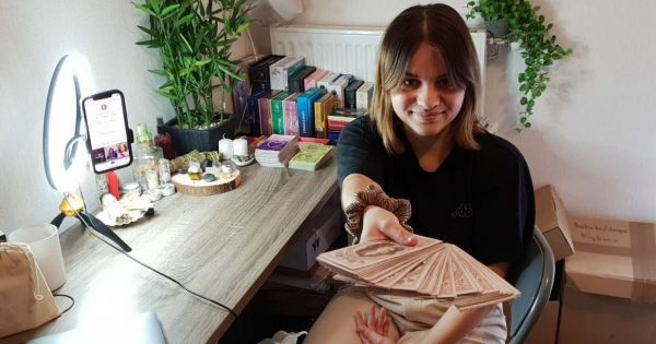 Côte-d'Or. Amélie Fiol, 20 ans, et star de la cartomancie 2.0