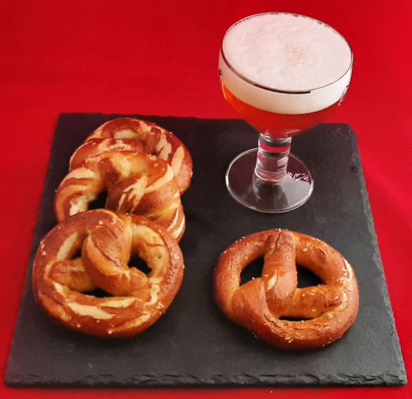 Bretzel. Recette de viennoiserie salée maison d'origine Alsacienne