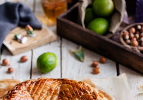 Galette des rois crème de noisettes et ananas confits