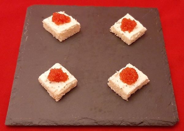 Œuf de lump. Une recette apéro avec fromage ail et fines herbes frais