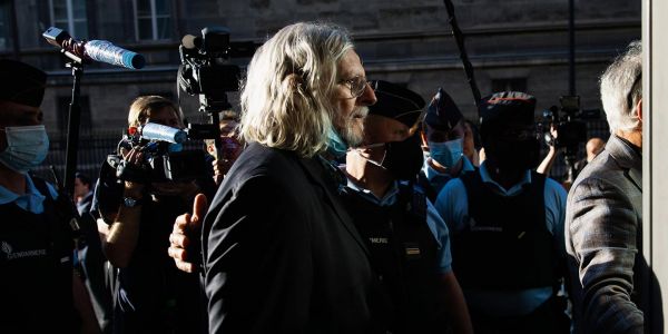 La tumultueuse fin de règne de Didier Raoult, désavoué par sa fille médecin et inquiété par la justice